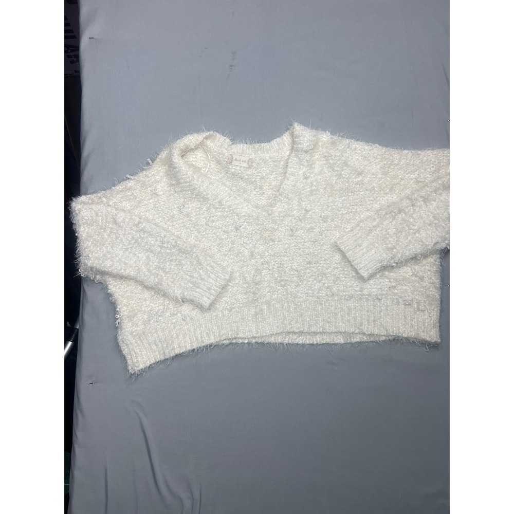 Altar'd State Cream Fuzzy Popcorn Eyelash Knit Cropped V-Neck Sweater CA8287 M